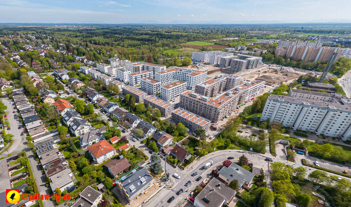 04.05.2023 - Luftbilder vom Alexisqaurtier und Pandion Verde in Neuperlach